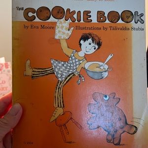 1973 Fun to Make Easy to Bake Cookie recipes by Eva Moore